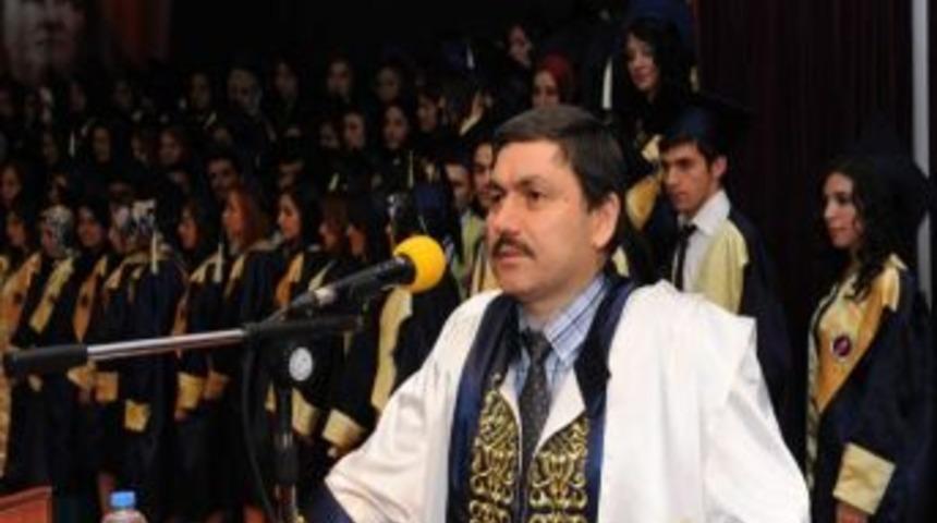 Cb&uuml; Sağlık Y&uuml;ksekokulu'nda Mezuniyet T&ouml;reni