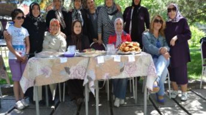 Ervak Kadın Kolları &Uuml;yeleri Gıda Kermesi A&ccedil;tı