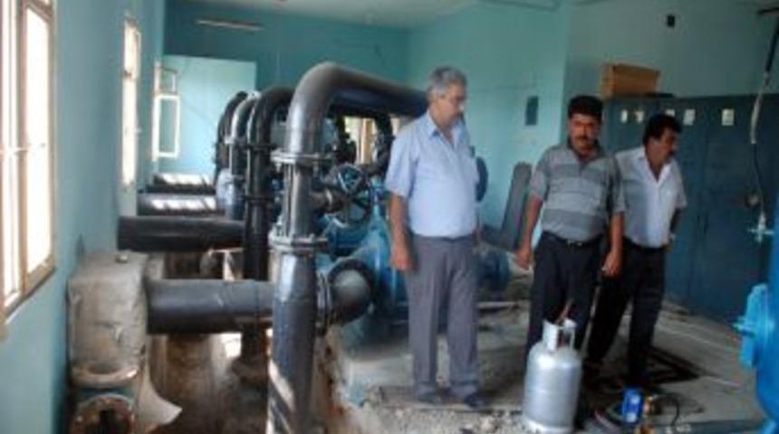 Erdemli Belediyesi'nden I&ccedil;me Su Depolarına Bakım