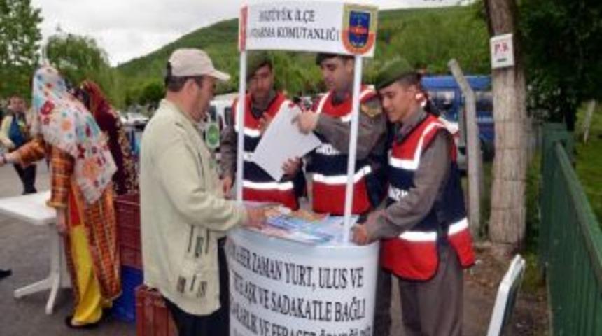 Jandarmadan Piknik&ccedil;ilere Broş&uuml;r