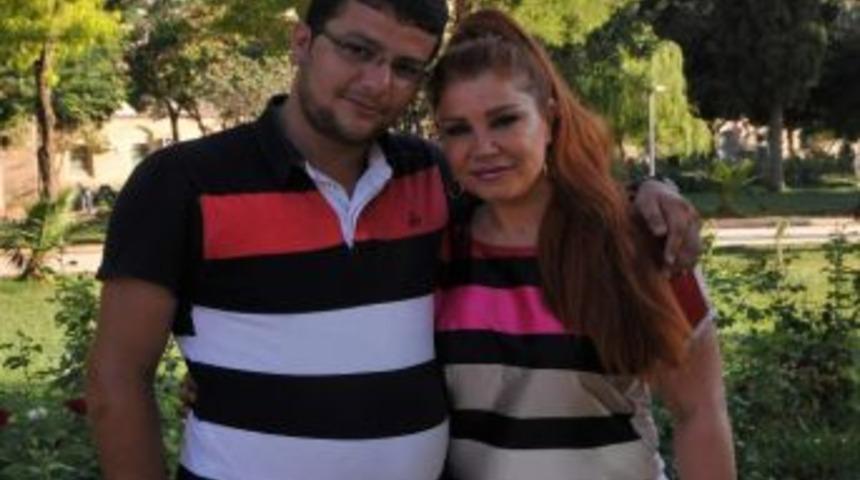 Sanat&ccedil;ı G&uuml;ler Işık Şanlıurfa'ya Geldi