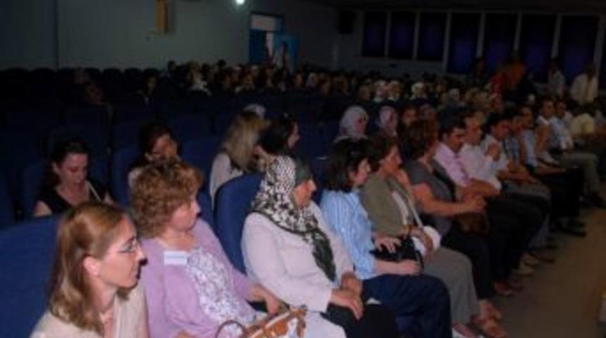 Boz&uuml;y&uuml;k Hem&rsquo;den Yıl Sonu Sergisi