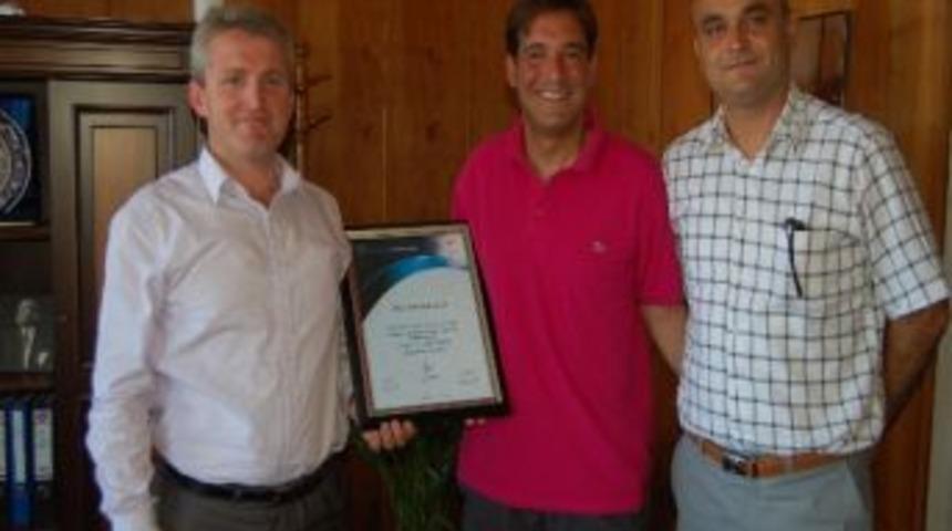 Lapsekili Antren&ouml;re Uefa'dan Belge