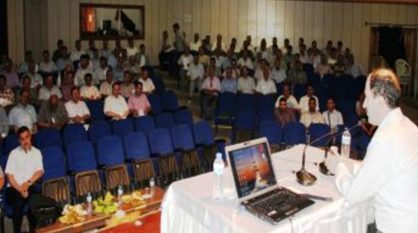 Kur'an &Ouml;ğretecek Imamlar Kurstan Ge&ccedil;iyor