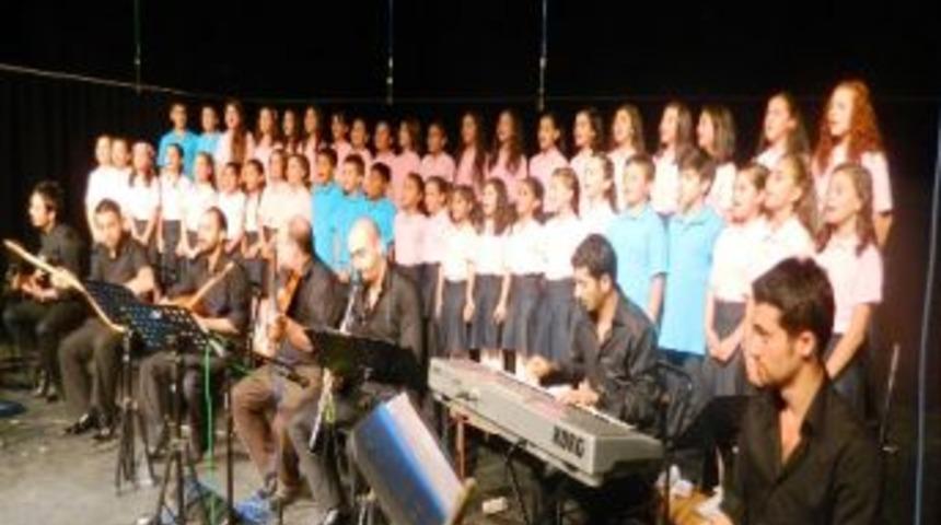 &Ccedil;ocuk Korosu Mest Etti