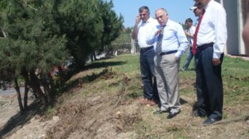 Anadolu Lisesinin İstinat Duvarı Yeniden Yapılıyor