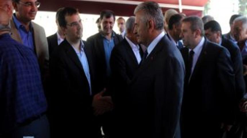 Bakan Yıldırım: Sabri &Uuml;lker, &Ouml;mr&uuml; Boyunca &Uuml;reten Bir Insandı