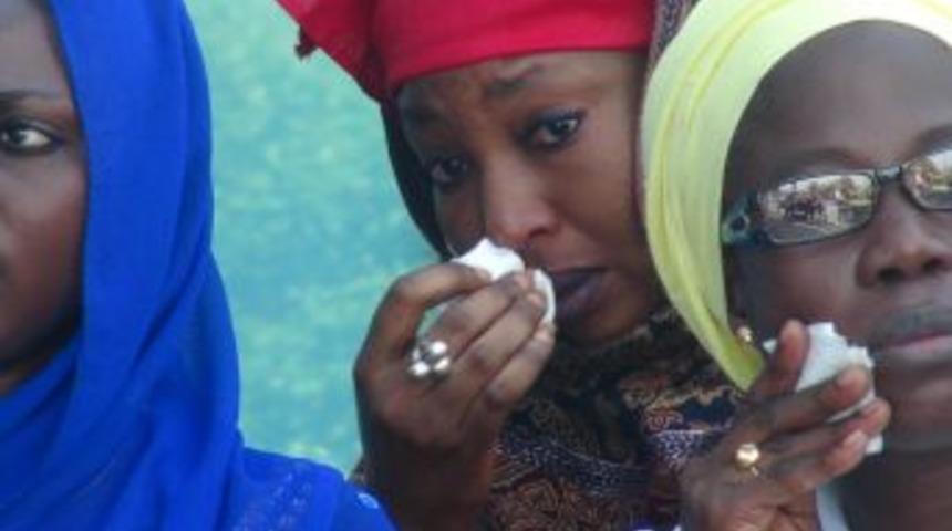 M&uuml;ritleri, Şeyhi Ilahilerle Karşıladı