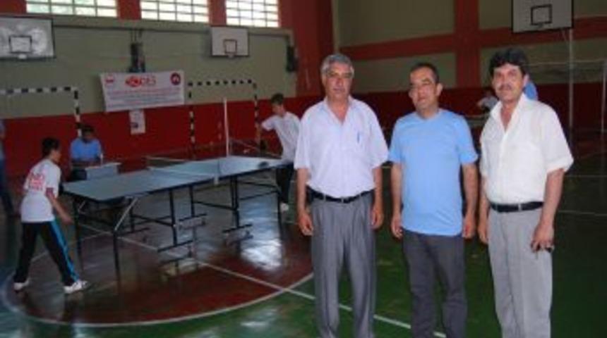 İl&ccedil;eler Arası Masa Tenisi Turnuvası Kozan&rsquo;da Devam Ediyor