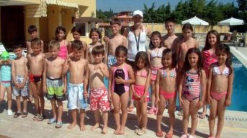 Burhaniye&rsquo;de Y&uuml;zme Kursu B&uuml;y&uuml;k İlgi G&ouml;rd&uuml;