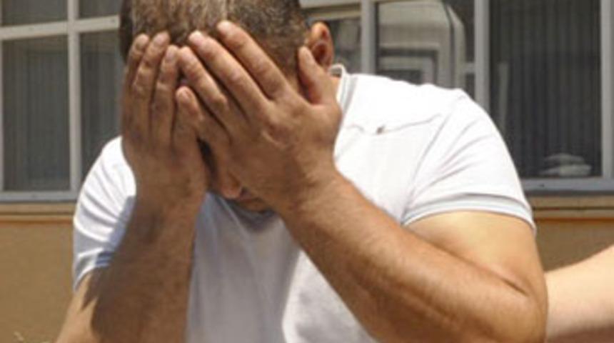 Eşini taciz edenin d&uuml;kkanını yaktı