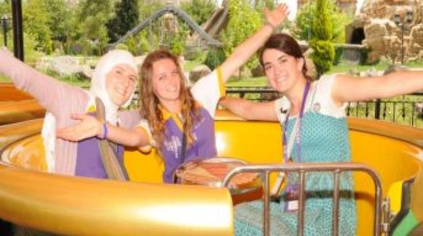 D&uuml;nya &Ccedil;ocukları Gaziantep&rsquo;e Hayran Kaldı