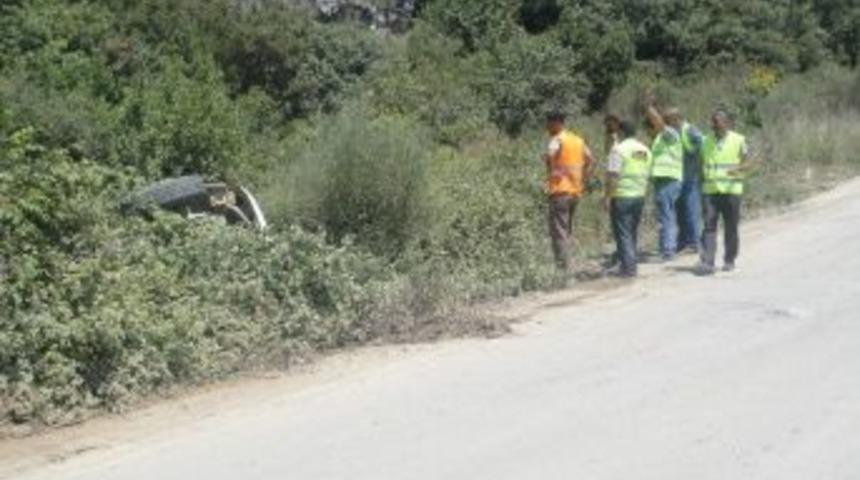 Rampa &Ccedil;ıkamayan Kamyon Şarampole Yuvarlandı