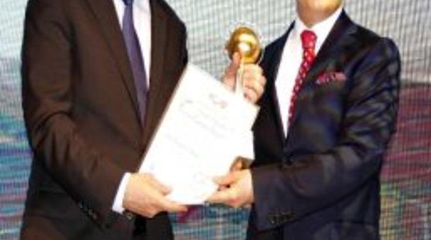 Başkan K&uuml;&ccedil;&uuml;kler&rsquo;den &ldquo;yılın B&uuml;y&uuml;kşehir Belediye Başkanı&rdquo; Değerlendirmesi&hellip;