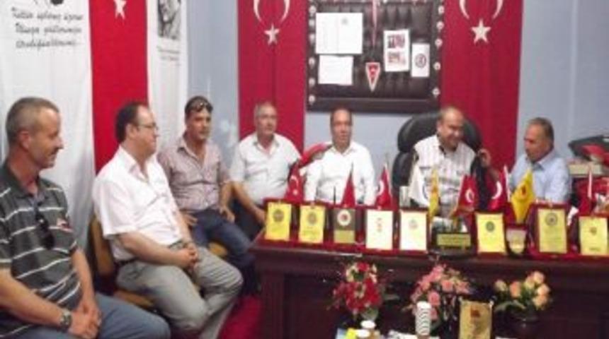 Ak Parti Manisa Merkez İlçe Teşkilatı Köy Ziyaretlerini Sürdürüyor