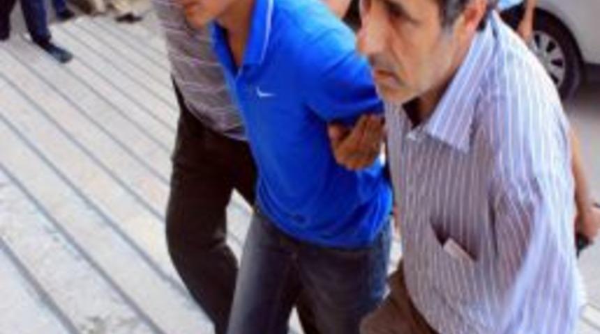 Bı&ccedil;aklı Uyuşturucu Kavgası: 1 &Ouml;l&uuml;, 1 Yaralı