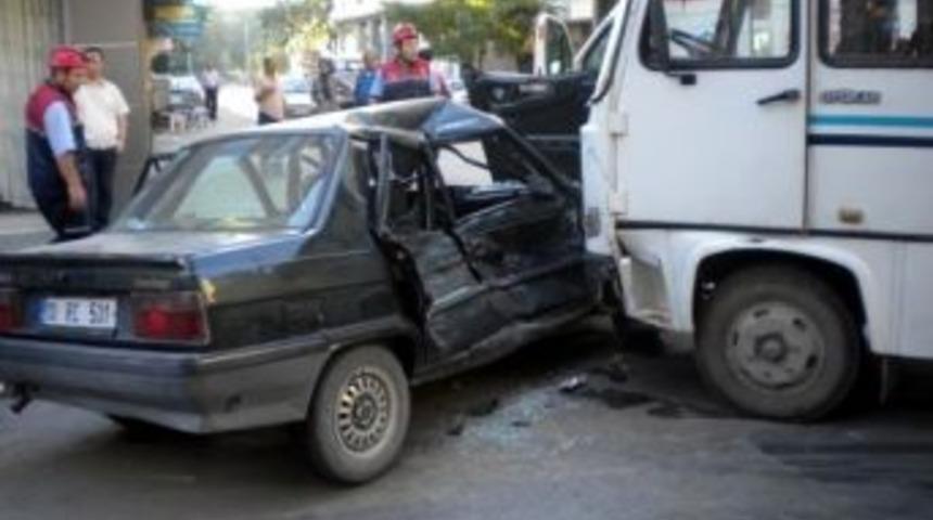 Dikkatsizlik Kaza Getirdi