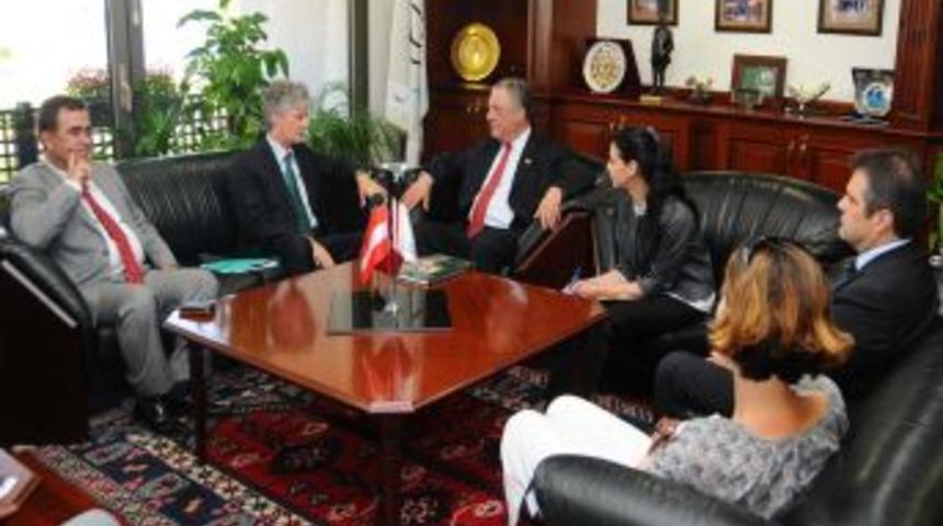 Avusturya Büyükelçisi Wölfer İzmir'i Ziyaret Etti