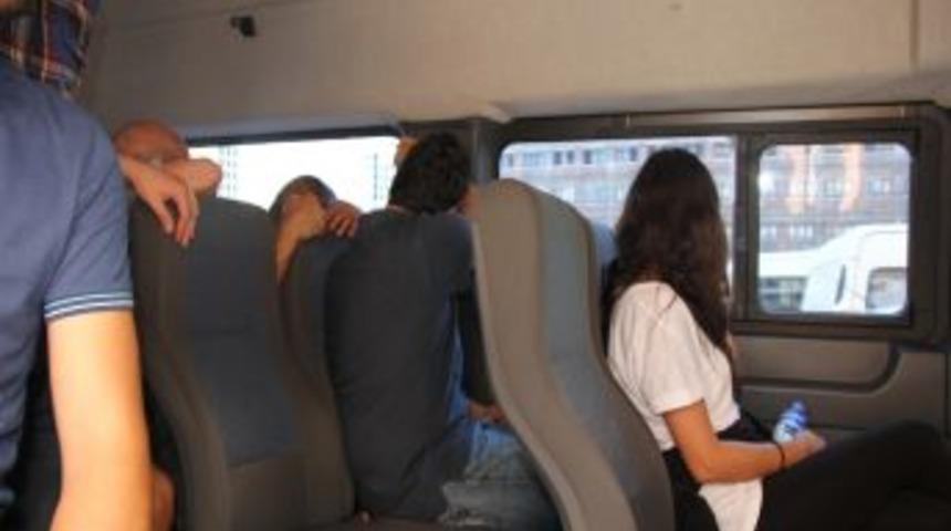 Ünlülerin De Aralarında Olduğu Uyuşturucu Şüphelileri Adliyede