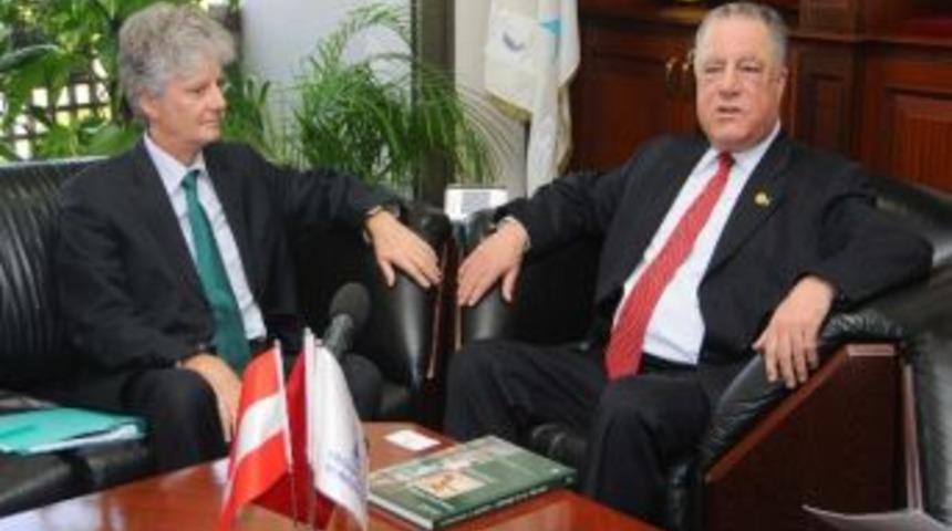 Avusturya B&uuml;y&uuml;kel&ccedil;isi Klaus W&ouml;lfer İzmir'de