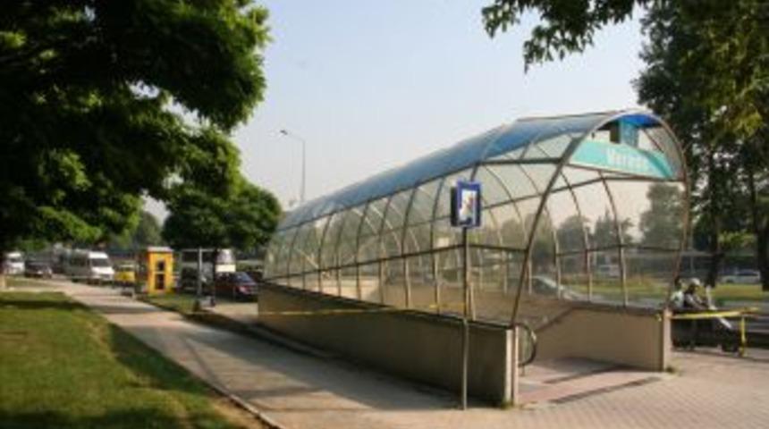 Ş&uuml;pheli Valizden Elbise &Ccedil;ıktı