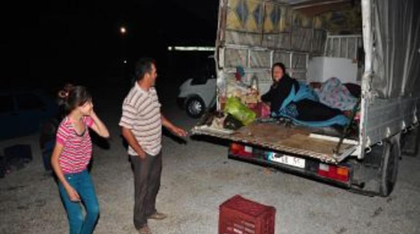 Sanal Alemde Yayılan Tsunami Haberleri, Belde Sakinlerini Korkuttu