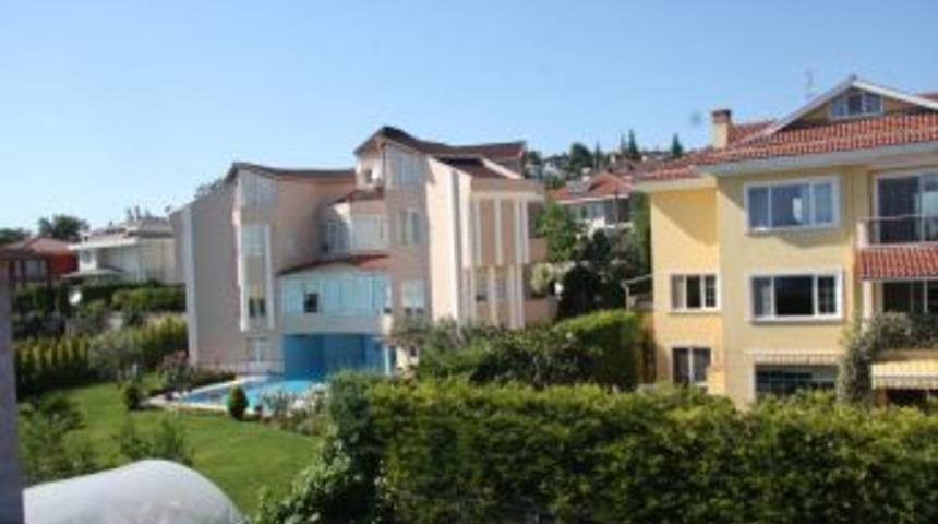 Temizlik I&ccedil;in Geldiği Villanın Havuzunda &Ouml;l&uuml; Bulundu