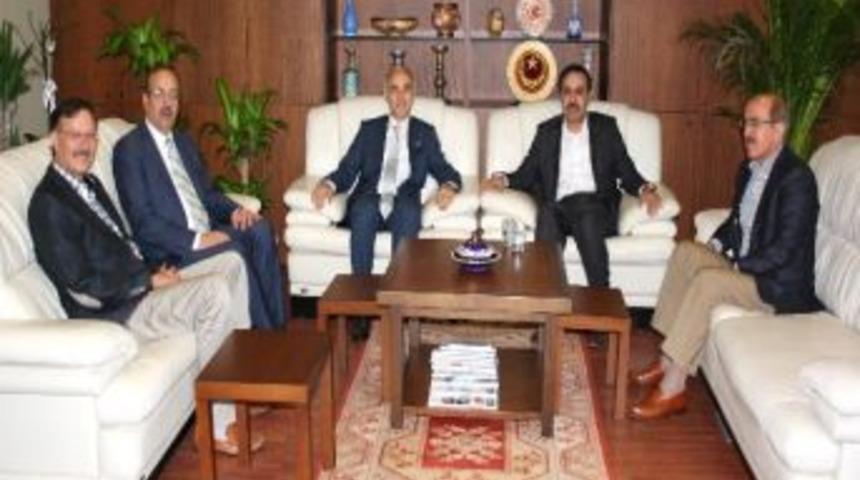 Konya Heyetinden Nail Olpak&rsquo;a Hayırlı Olsun Ziyareti