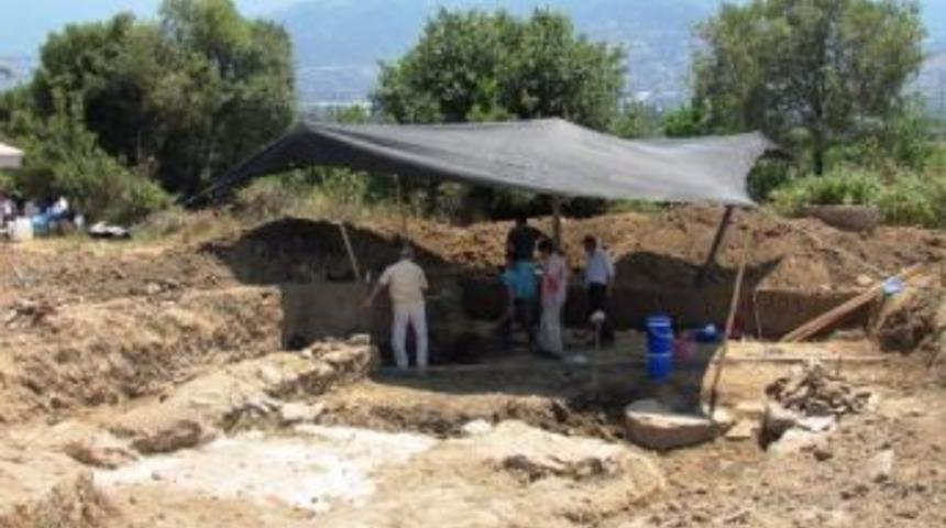 &Ouml;demiş&rsquo;te Tarihe Işık Tutacak Kazı &Ccedil;alışması