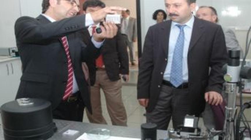 S&uuml; Rekt&ouml;r&uuml; G&ouml;kbel &Ccedil;alışmalarını Değerlendirdi