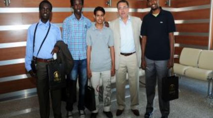 Somalili &Ouml;ğrencilerden Başkan &Ccedil;etin&rsquo;e Ziyaret