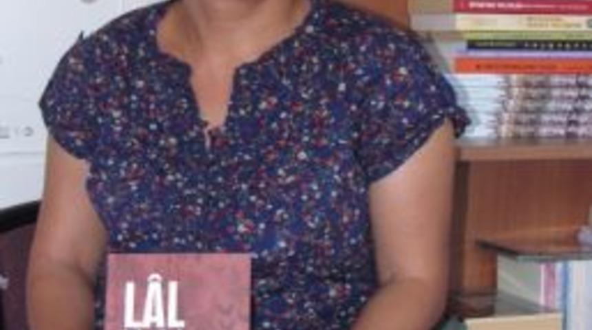 Kirazlı T&uuml;rk&ccedil;e &Ouml;ğretmeni Kaygısız&rsquo;dan Şiir Kitabı
