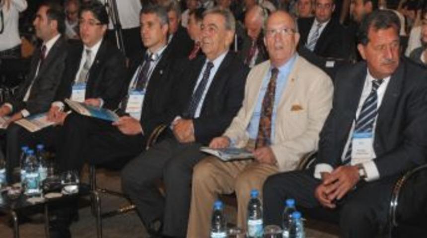 İzmir B&uuml;y&uuml;kşehir Belediye Başkanı Aziz Kocaoğlu: