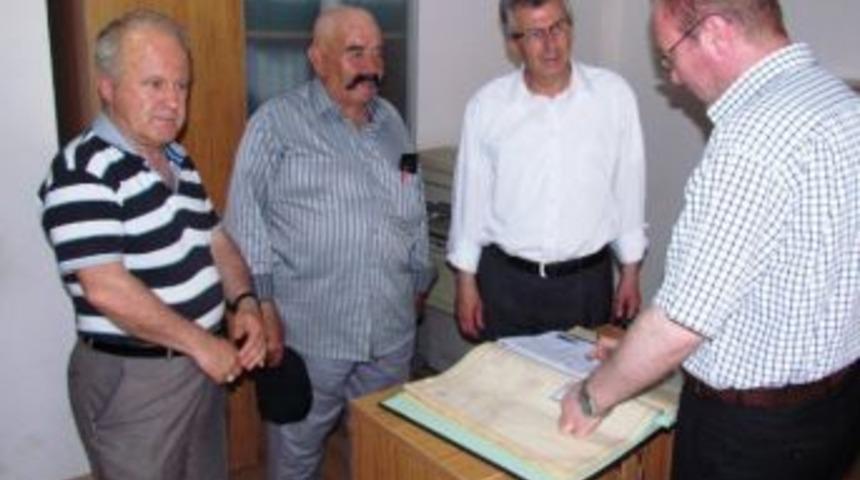 54 Yıllık Evini Chp&rsquo;ye Bağışladı