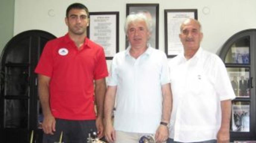 Başarılı Boks&ouml;rden Olimpiyatlarda Madalya S&ouml;z&uuml;