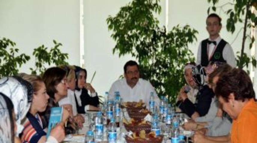 Kadın Meclis &Uuml;yeleri Kahvaltıda Bir Araya Geldi