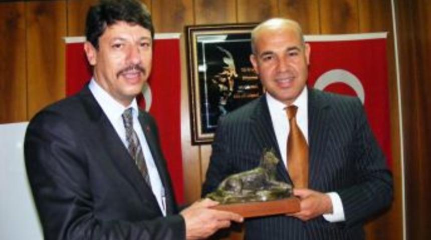 İzgioğlu teşkilat gezilerini tamamladı