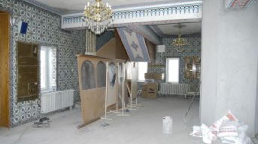 Eksik keşif camiyi ibadete kapattırdı