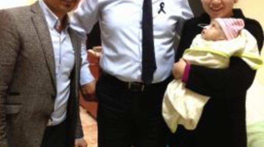 Nisa Bebek Hayata Tutundu