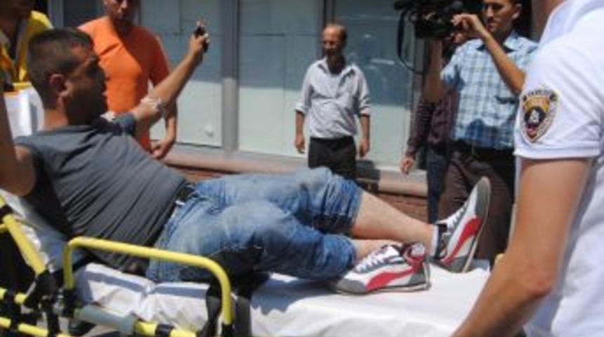 Rastgele Ateş A&ccedil;an Şahıs, Biri &Ccedil;ocuk 5 Kişiyi Yaraladı