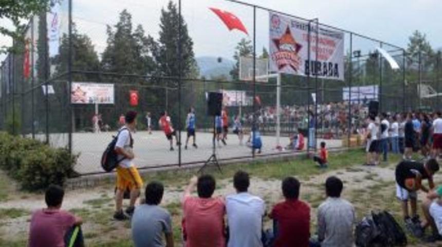 Denizli&rsquo;de Streetball Turnuvası D&uuml;zenlendi