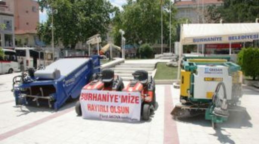 Burhaniye Belediyesi Ara&ccedil; Filosunu Genişletti