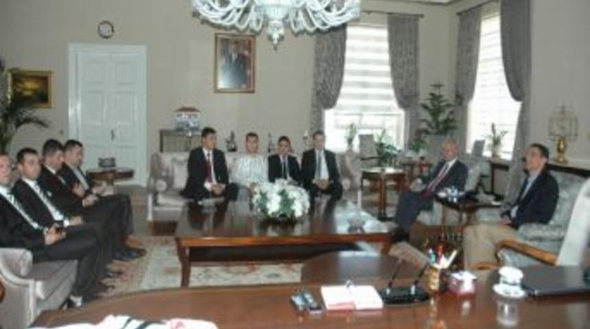 Manisaspor Y&ouml;netimi Vali Daş&ouml;z&rsquo;&uuml; Ziyaret Etti