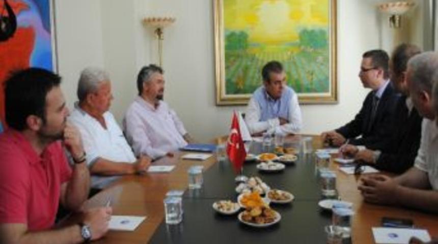 Avustralya Konsolosu Mcdonald &Ccedil;tso&rsquo;yu Ziyaret Etti