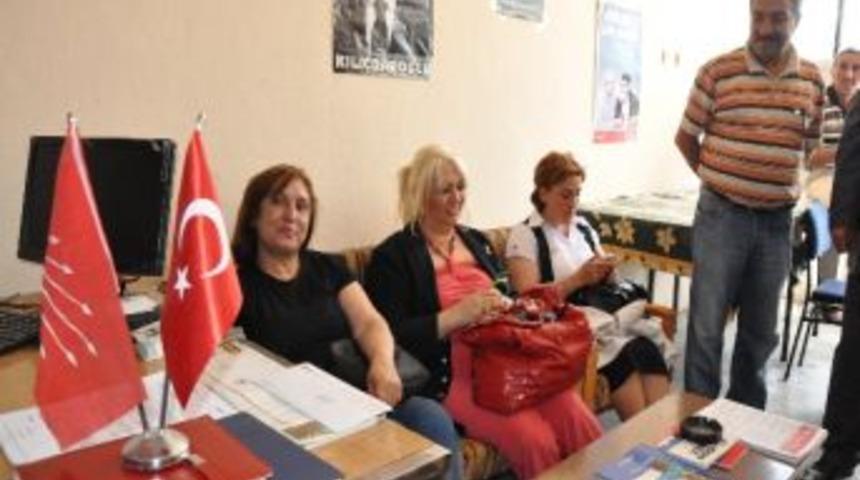 Selvi Kılı&ccedil;daroğlu, Aşkale'de Hayatını Kaybeden 5 İş&ccedil;inin Ailelerini Ziyaret Etti