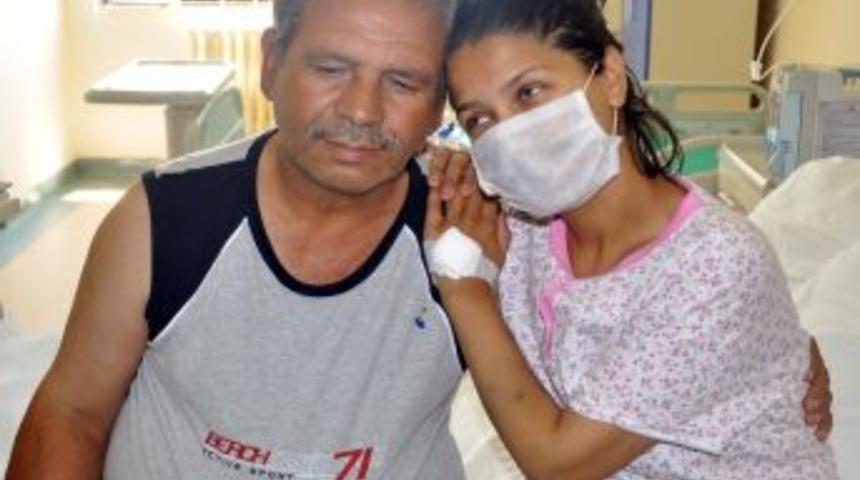 Baba, Kızına B&ouml;breğini Bağışladı, Ikisinin De Y&uuml;z&uuml; G&uuml;ld&uuml;