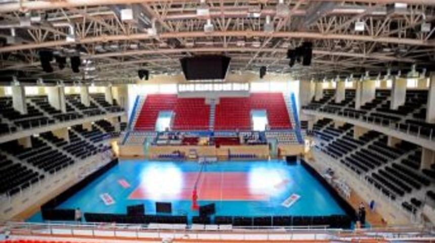İzmir Voleybol Salonuna Kavuşuyor