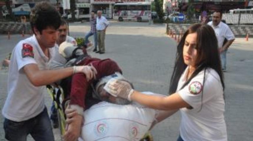 İneg&ouml;l'de Ağa&ccedil;tan D&uuml;şen İki Kişi Yaralandı