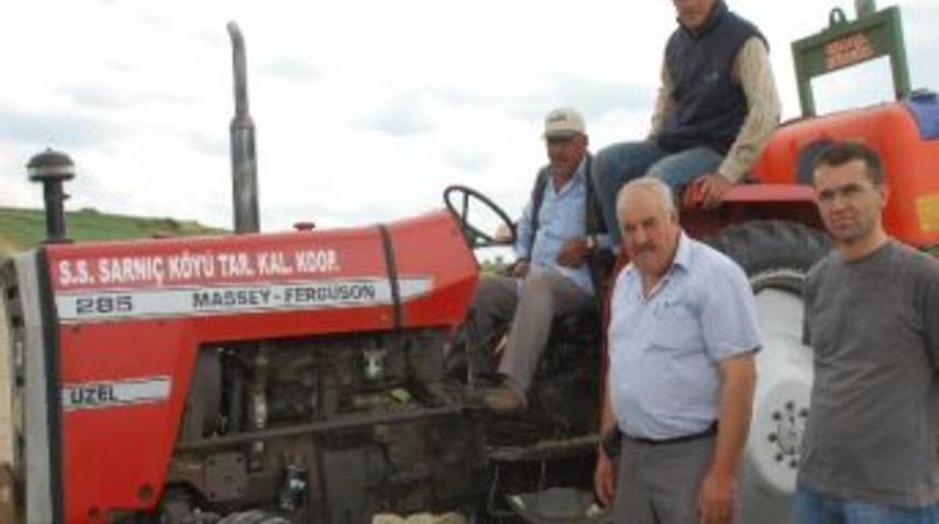 Malkara Sarnı&ccedil; K&ouml;y&uuml; Tarımsal Kalkınma Kooperatifi K&ouml;ylerine Trakt&ouml;r Aldı