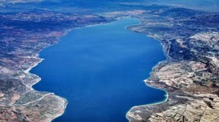 Az yağış Burdur G&ouml;l&uuml;&rsquo;n&uuml; etkiliyor